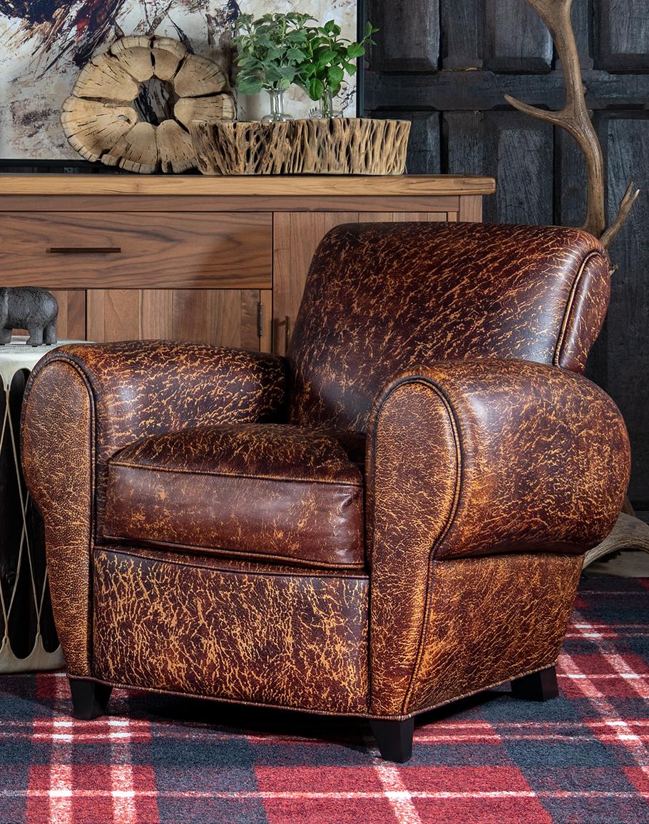 Classic accent ​chairs provide ‍both style and additional seating in your vintage living room