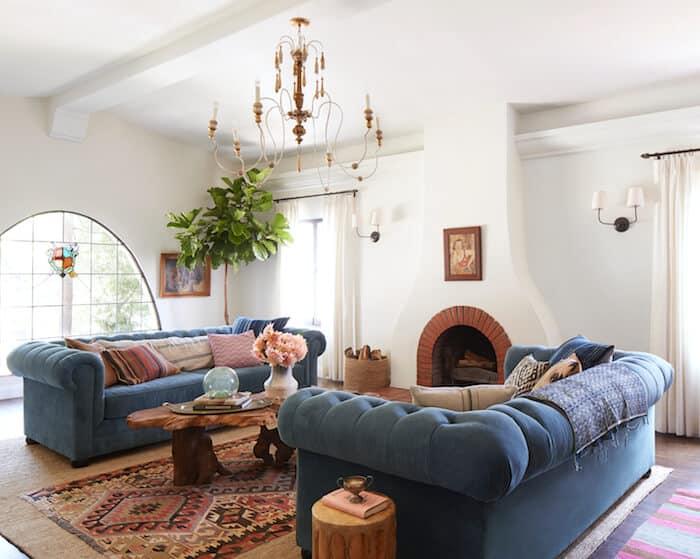 Spanish Revival Living Room: Blend vibrant colors⁢ with historic architectural elements