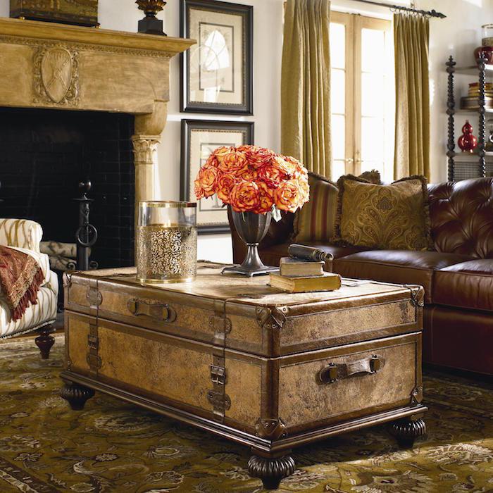 Incorporate an antique trunk as a unique ⁣coffee table in your Vintage Living Room