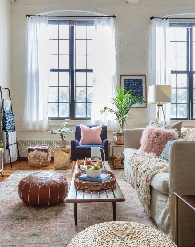 Curate ⁤a ⁣mix of global ⁤finds for a worldly feel in your Boho Living ​Room