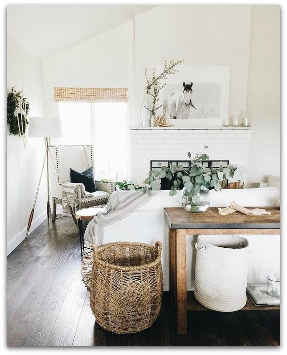 Utilize woven baskets for storage while adding texture to ​your‌ Earthy Living⁤ Room