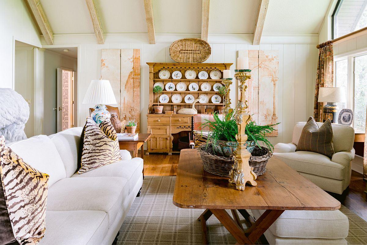 Farmhouse Comfort: Create a warm,⁣ inviting living​ room filled with charm