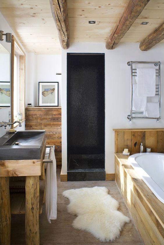 Use baskets for stylish storage in your Chalet Bathroom