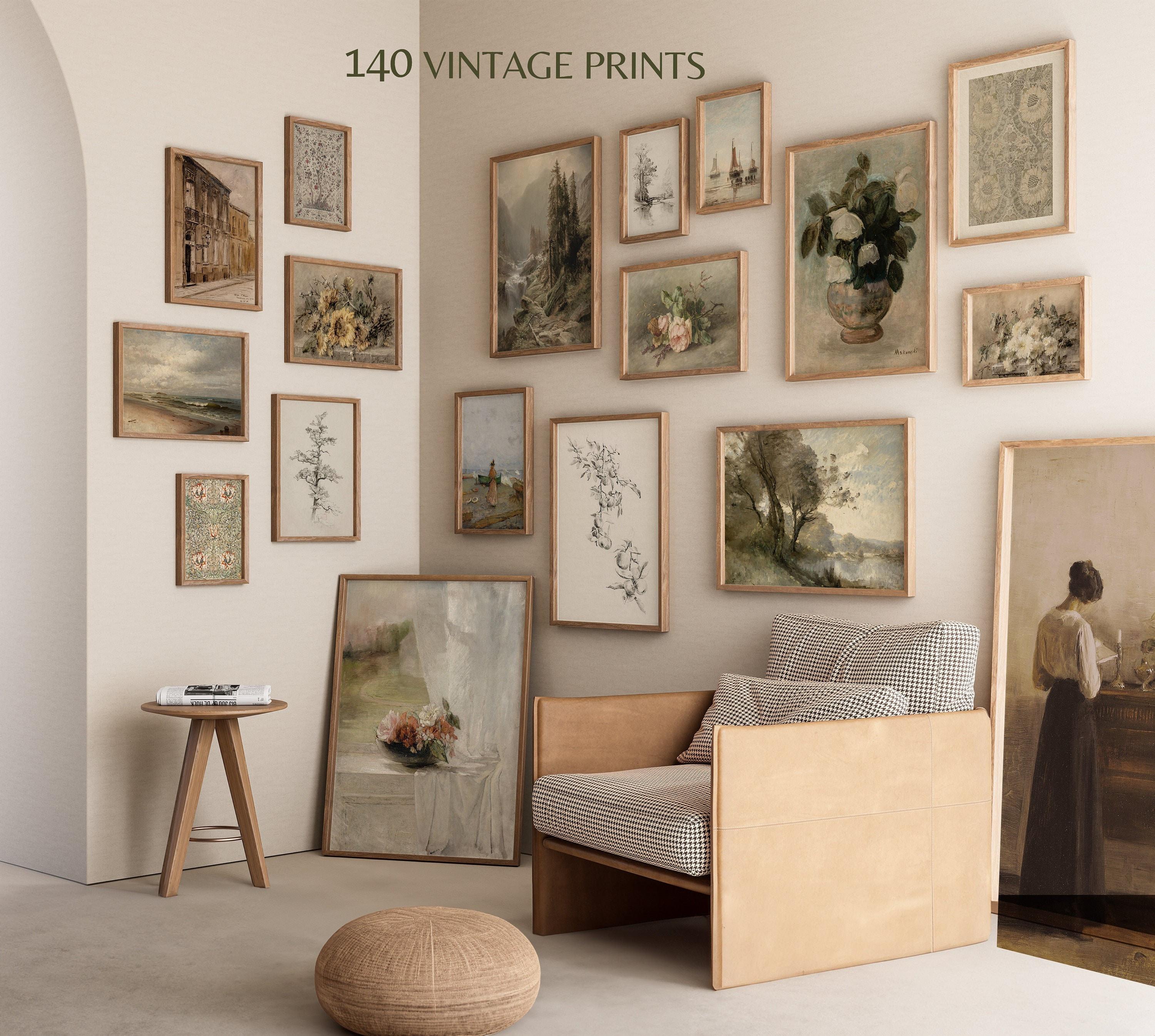 Showcase ‍your favorite⁤ vintage artwork for‌ a personalized touch ​in ​your living room