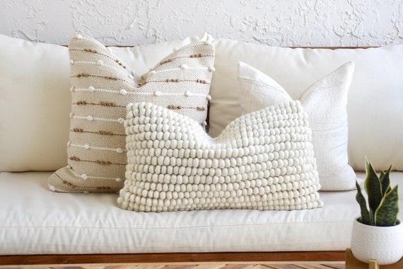 Introduce unique throw pillows to ⁤showcase textures in your Boho‍ Living Room