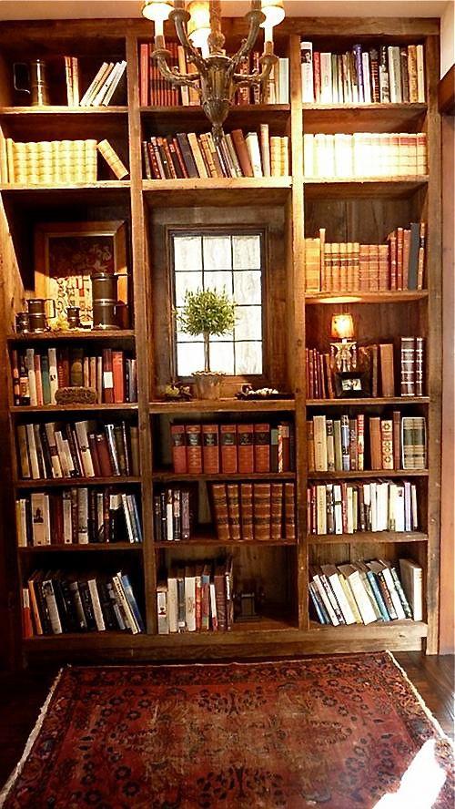 Display ⁤a collection‍ of antique books on a stylish shelf in your vintage living room