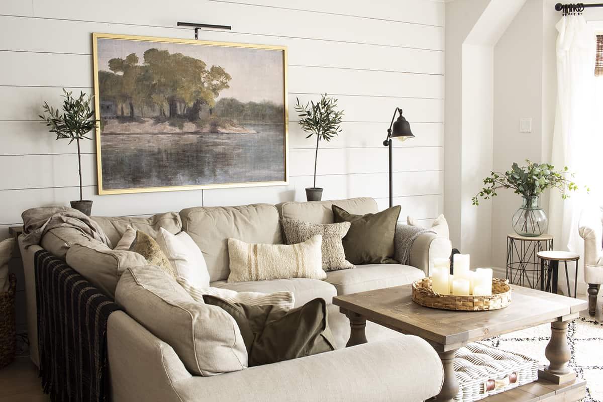 Use accent pillows in earthy hues ⁣to⁣ add comfort and style to your Living Room