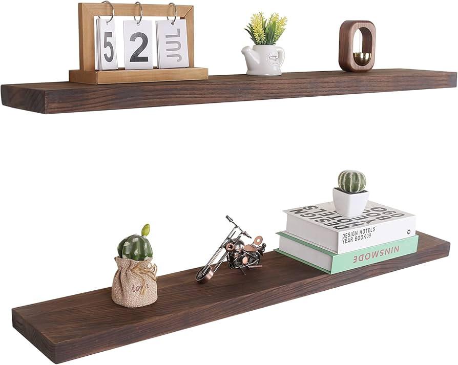 Install shelves with natural wood finishes ⁤for ‍a rustic touch in your Earthy Living Room