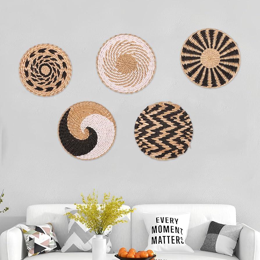 Embrace natural textures with woven baskets to enhance your ⁤Boho⁤ Living Room decor