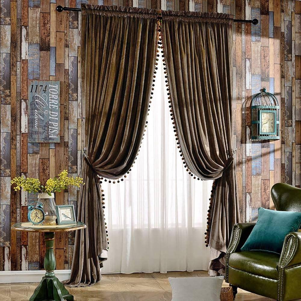 Choose window treatments that‍ complement your vintage ⁢living room theme