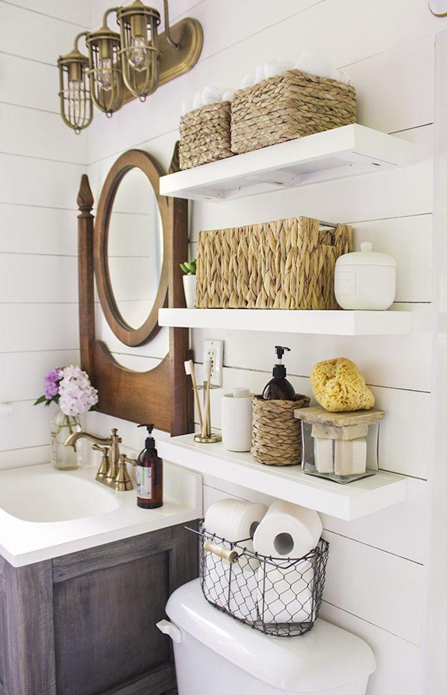 Use open shelving for⁣ showcasing colorful accessories in​ your ⁤boho bathroom