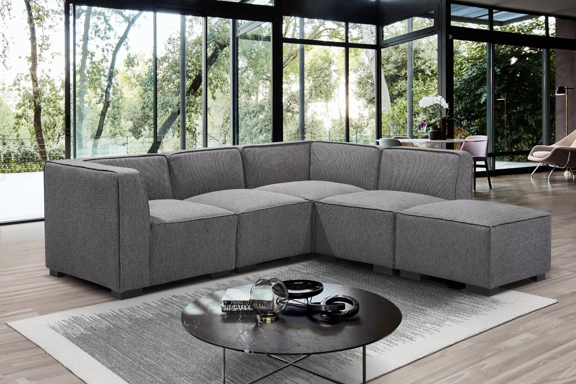 Opt⁢ for sleek, modular sofas for versatile seating in your contemporary living room