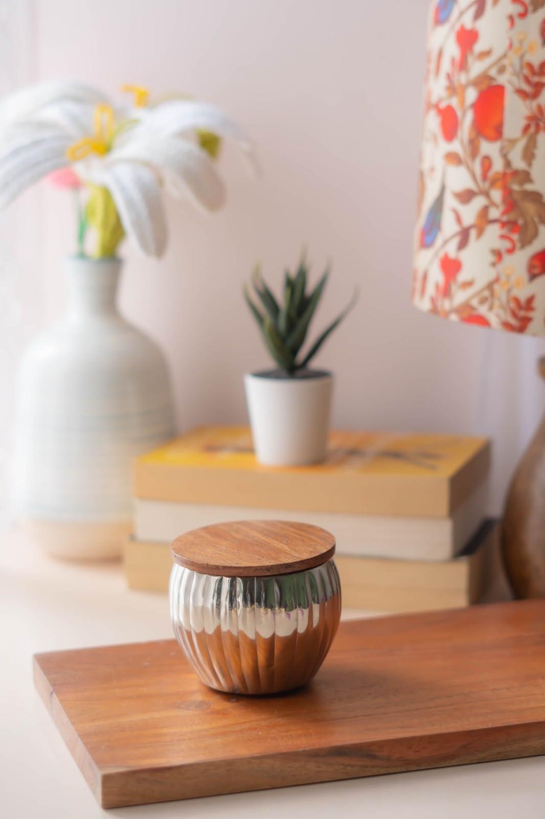 Finish ⁤with a ‍scented candle collection for⁣ a tranquil ambiance in your Boho Living Room