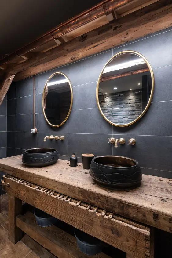 Unique mirrors provide ⁣visual ⁢interest ​in your Chalet Bathroom decor