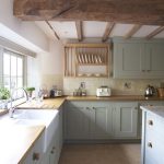 Country Kitchens That Scream Spring
