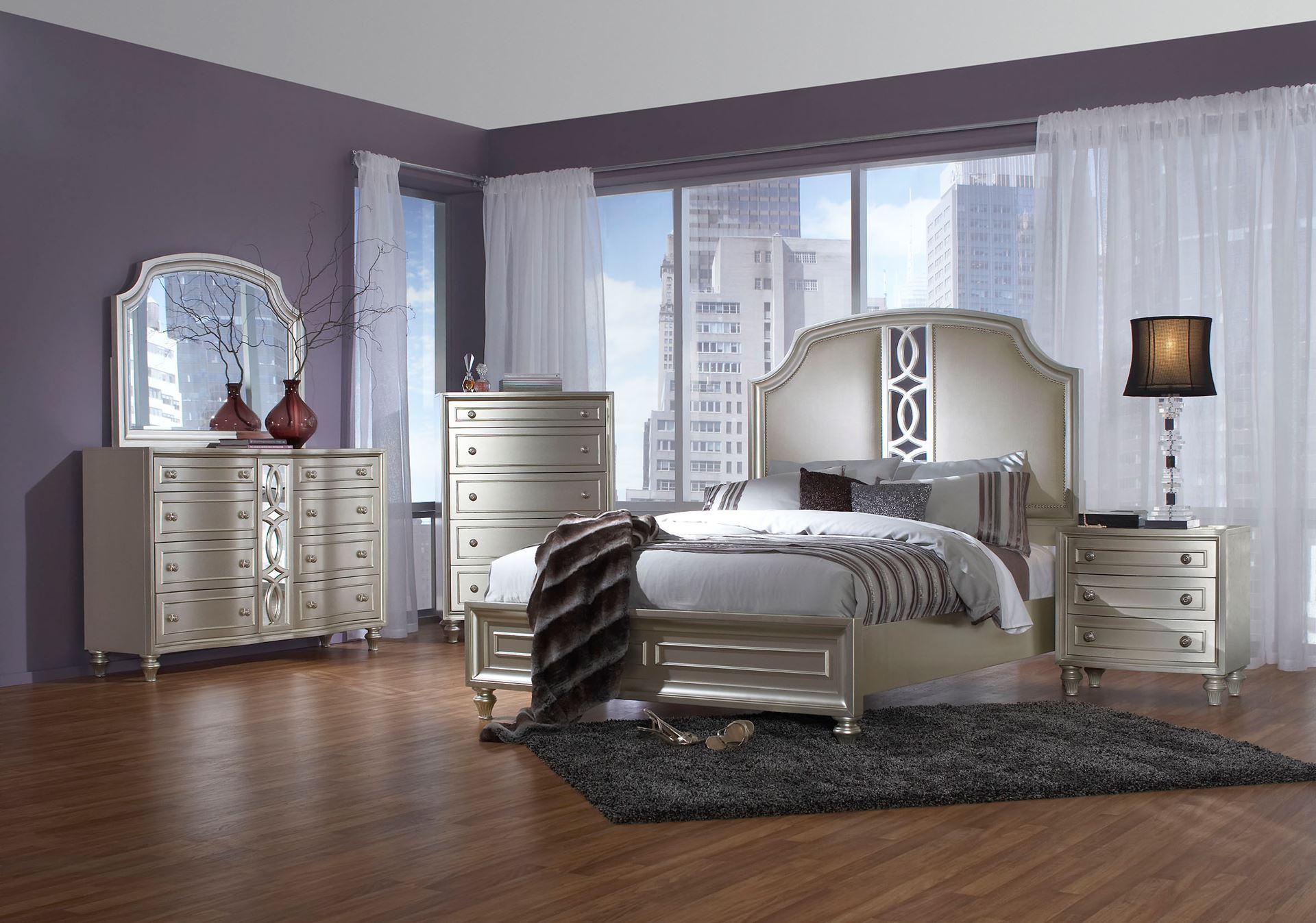 Luxury and comfort of queen bedroom sets